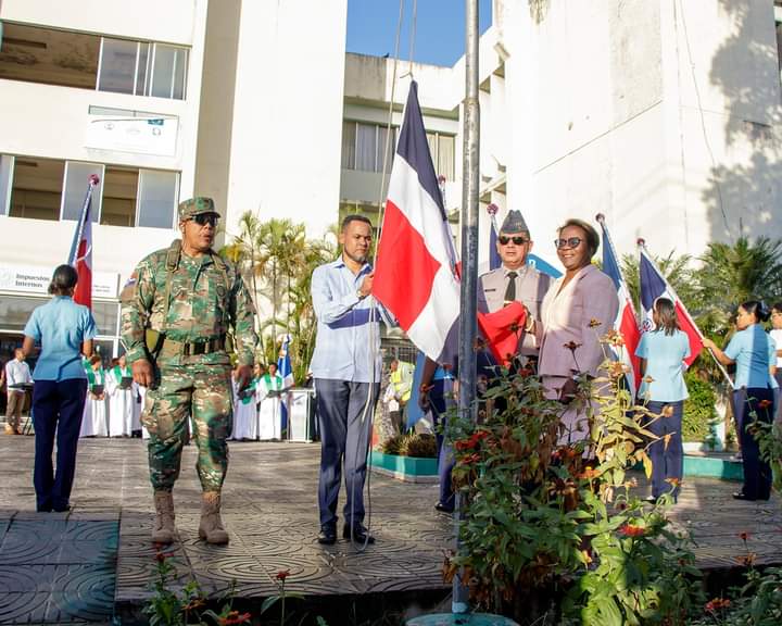 Subiendo bandera